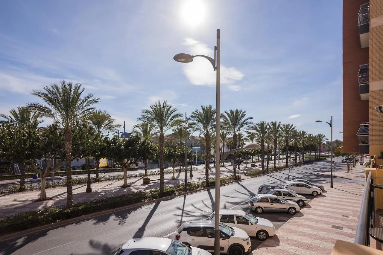 Street Level Apartment. Swimming Pool, Wifi, Aguadulce  Aguadulce (Almeria)