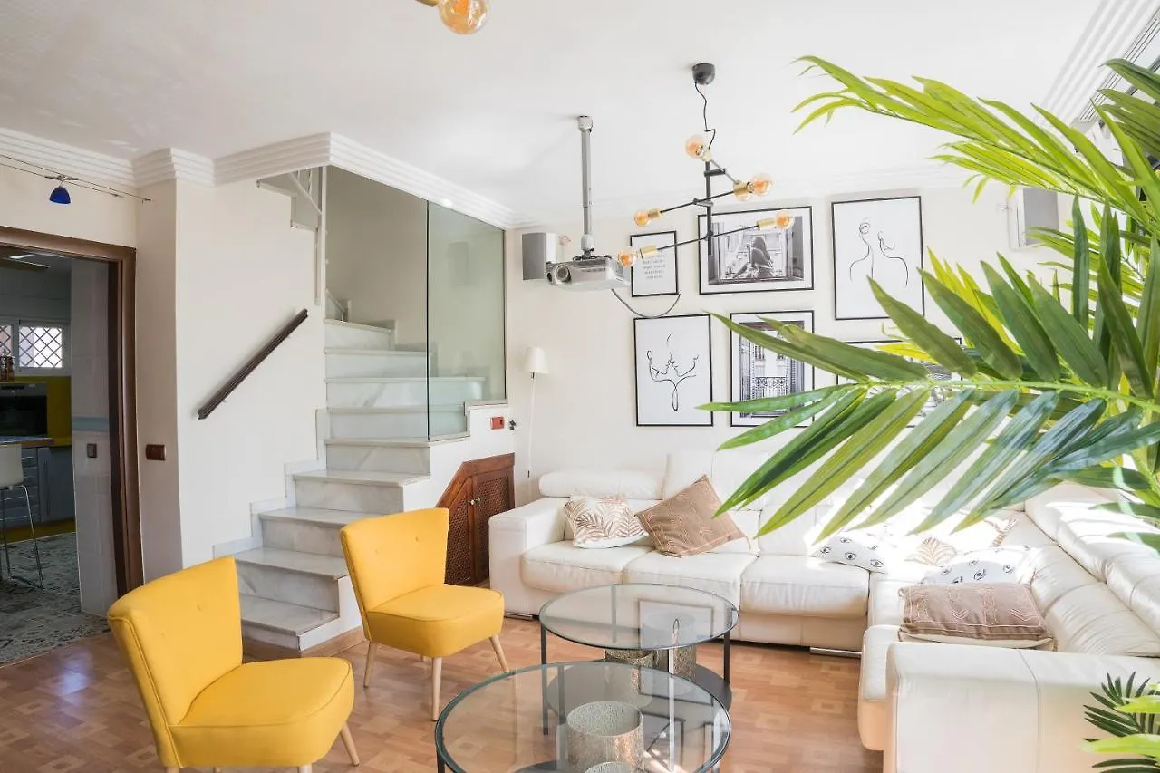 Street Level Apartment. Swimming Pool, Wifi, Aguadulce  España