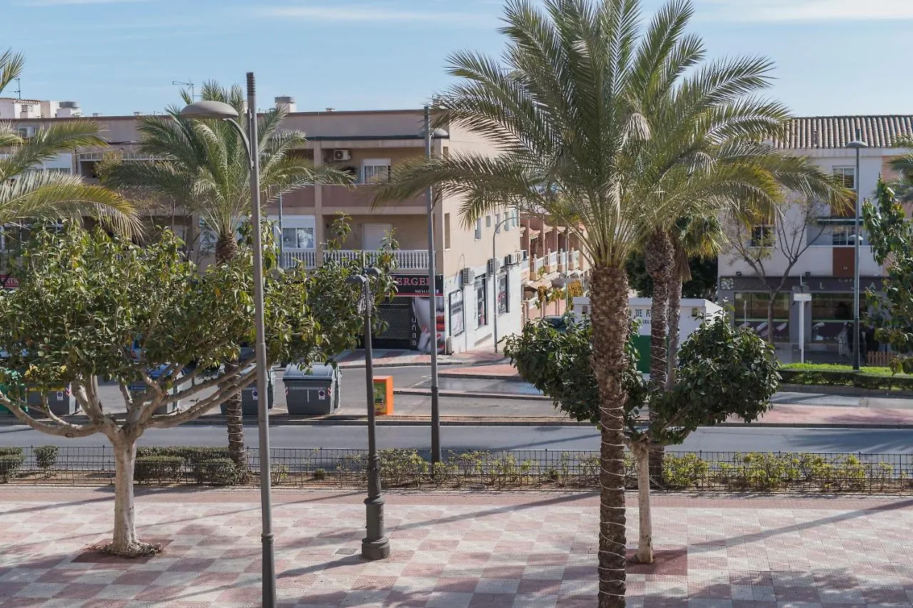 Street Level Apartment. Swimming Pool, Wifi, Aguadulce  Apartamento
